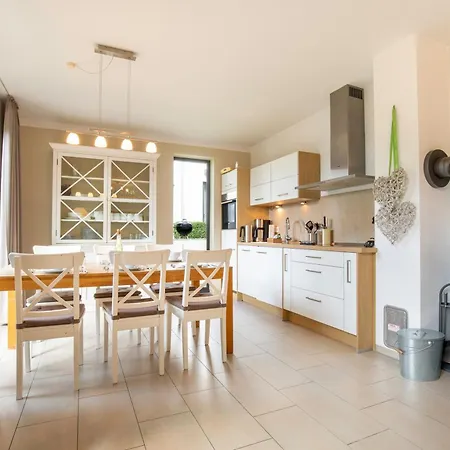 Strandhaus Bernsteinsammler ゼリン