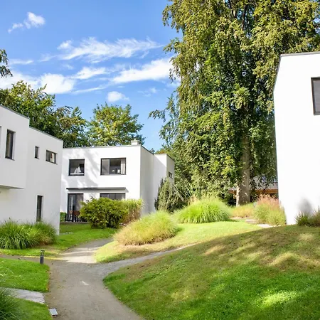 別荘 Strandhaus Bernsteinsammler ゼリン